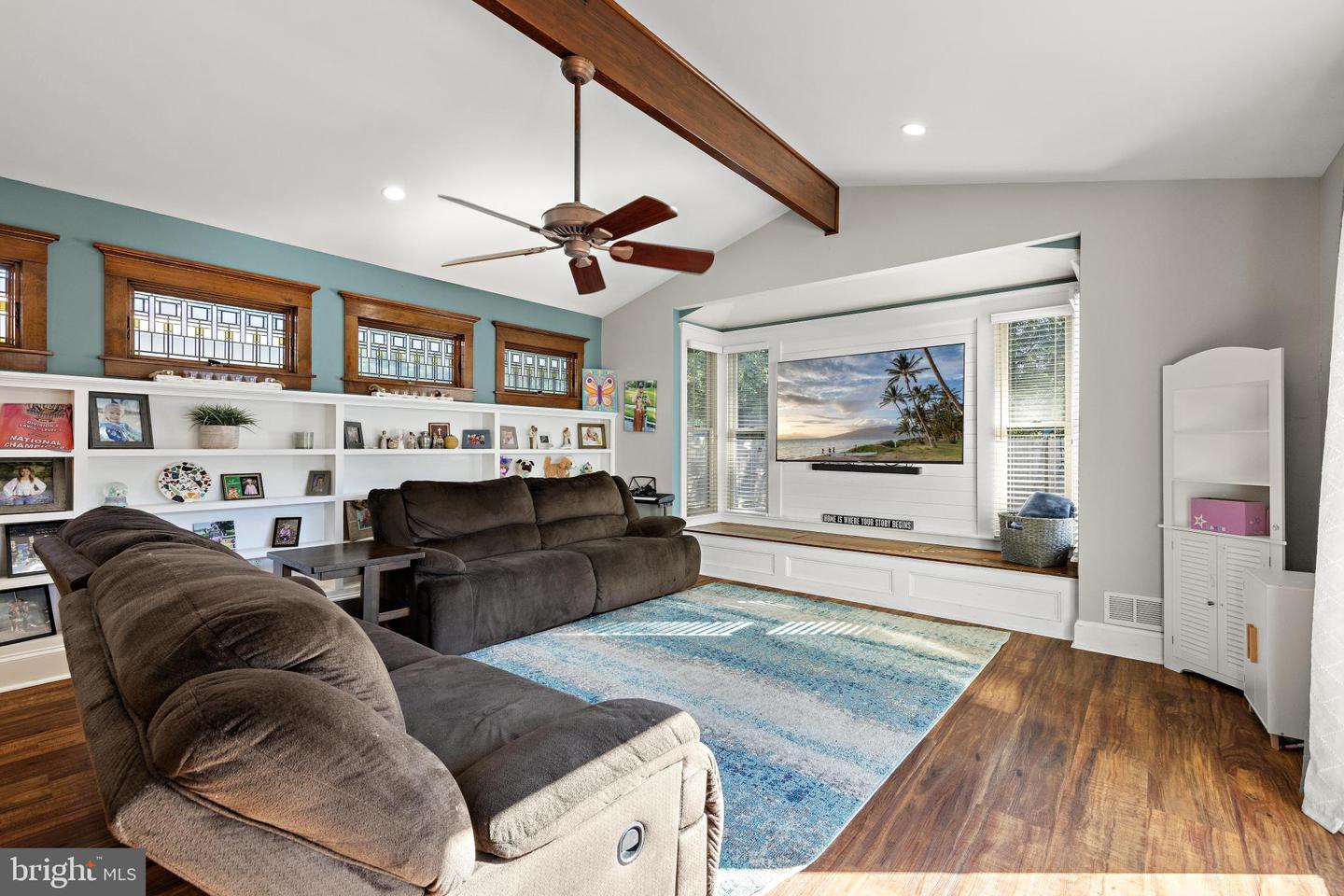 195 S Lakeshore Drive — photo