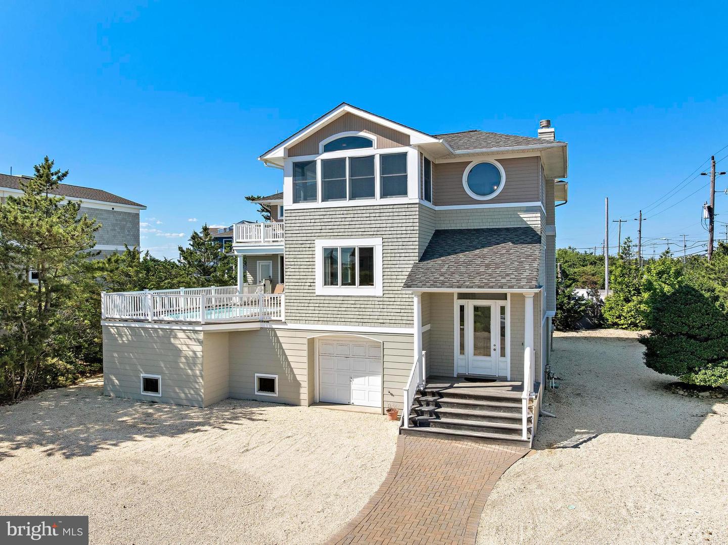 10-A Long Beach Blvd — photo
