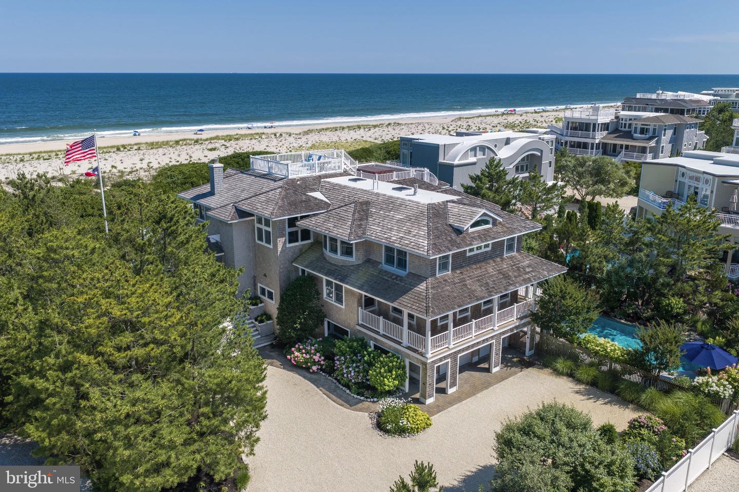 129 D Long Beach Blvd — photo