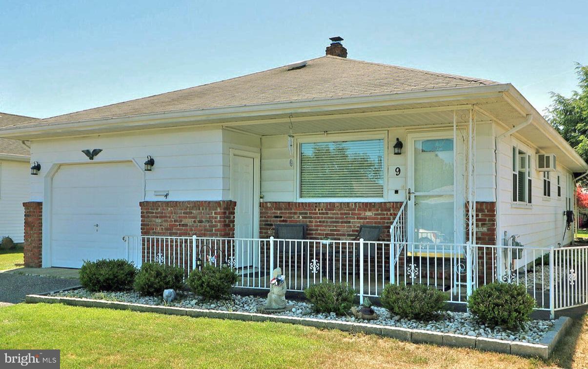 9 Bolans Ct — photo