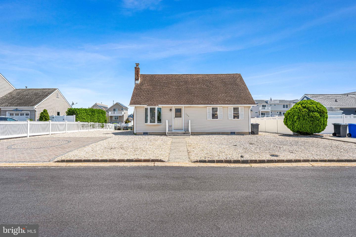 149 Arthur Dr — photo