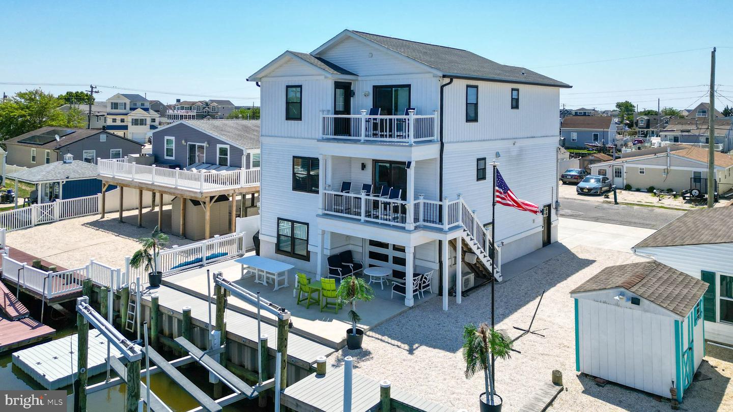 6 W Brig Dr W — photo