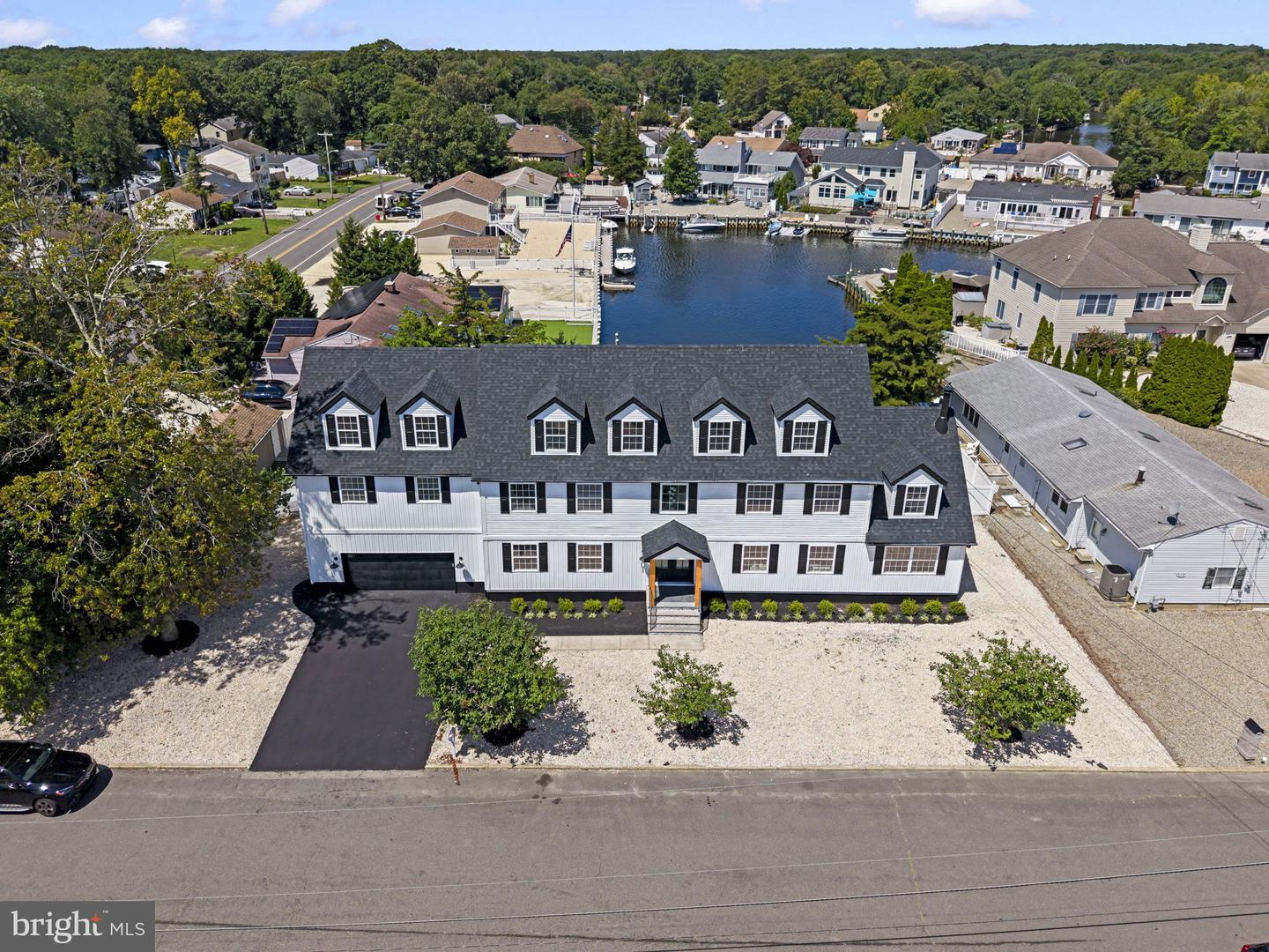 601 Winthrop Dr — photo