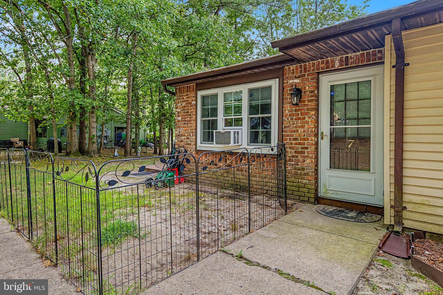 7 Driftwood Dr — photo