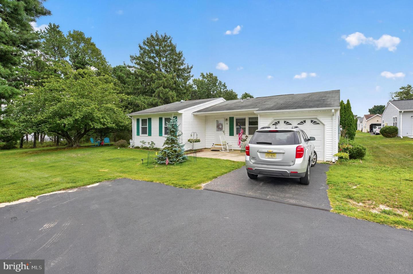 51 Westport Dr Sec 71 — photo