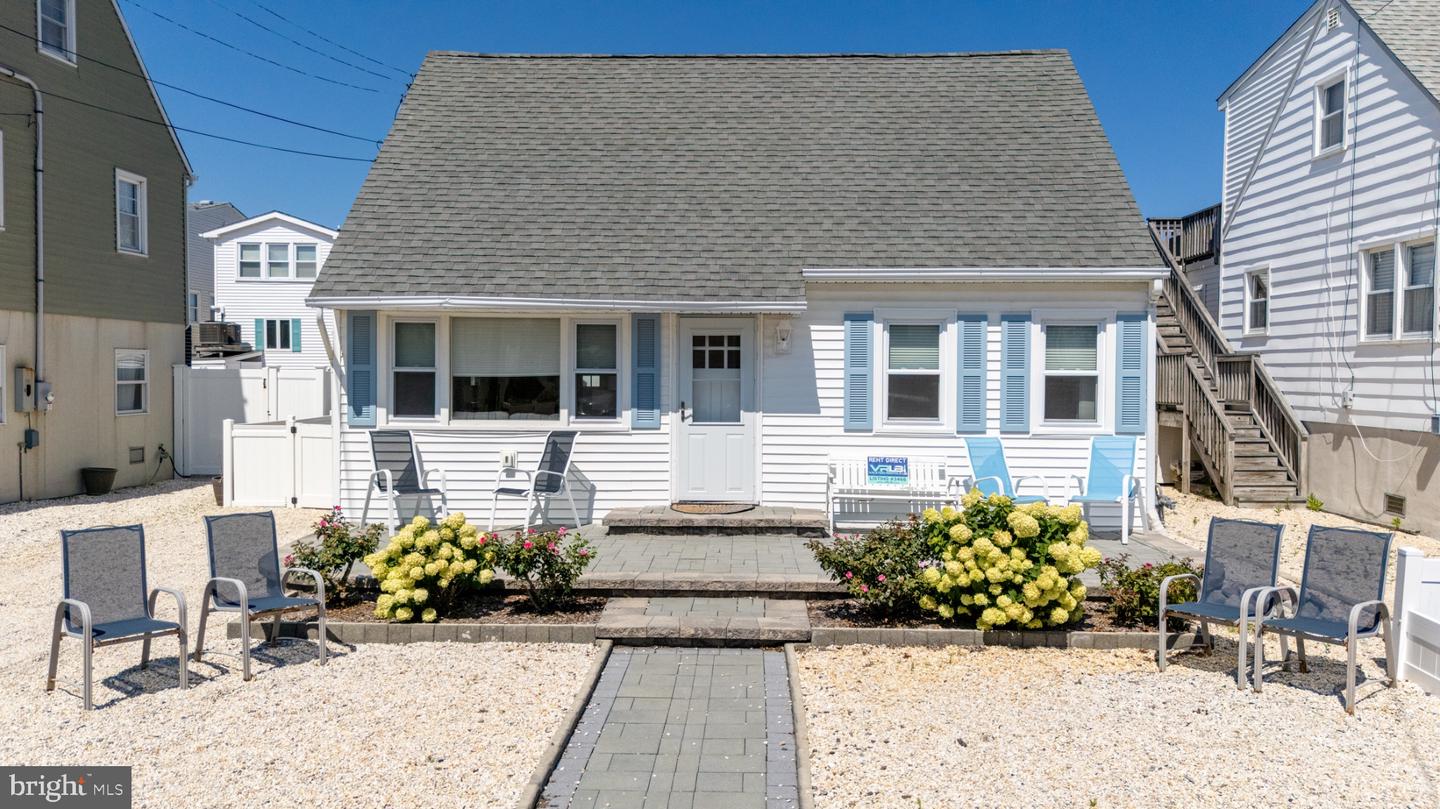 21 W Sailboat Ln — photo