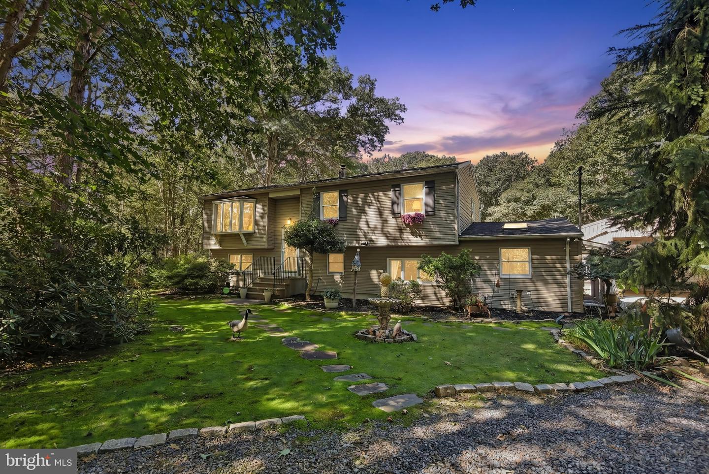 347 E Millstream Rd — photo