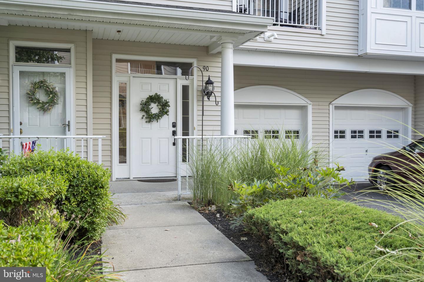 90 Bryce Ln #911 — photo