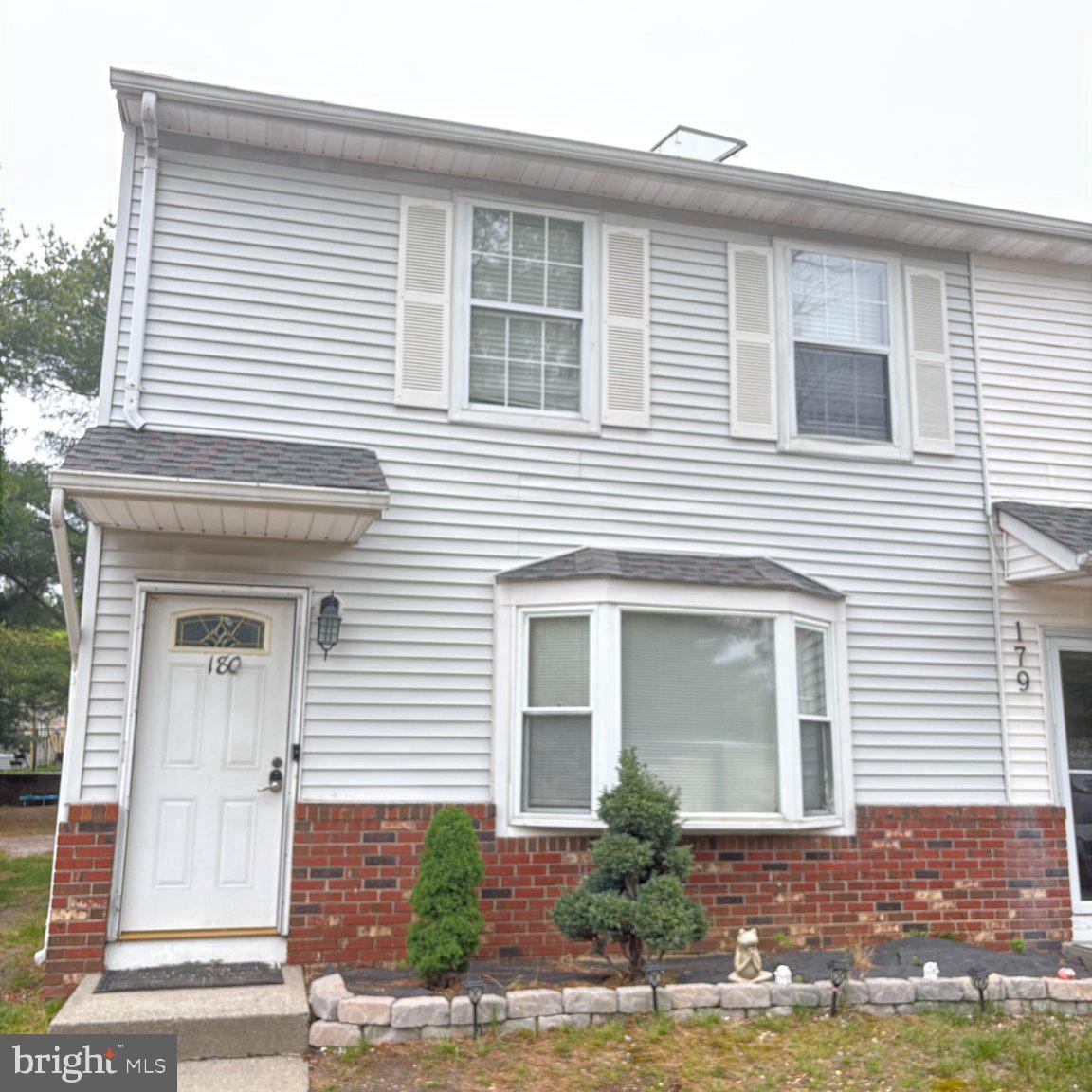 180 Eva Ct — photo