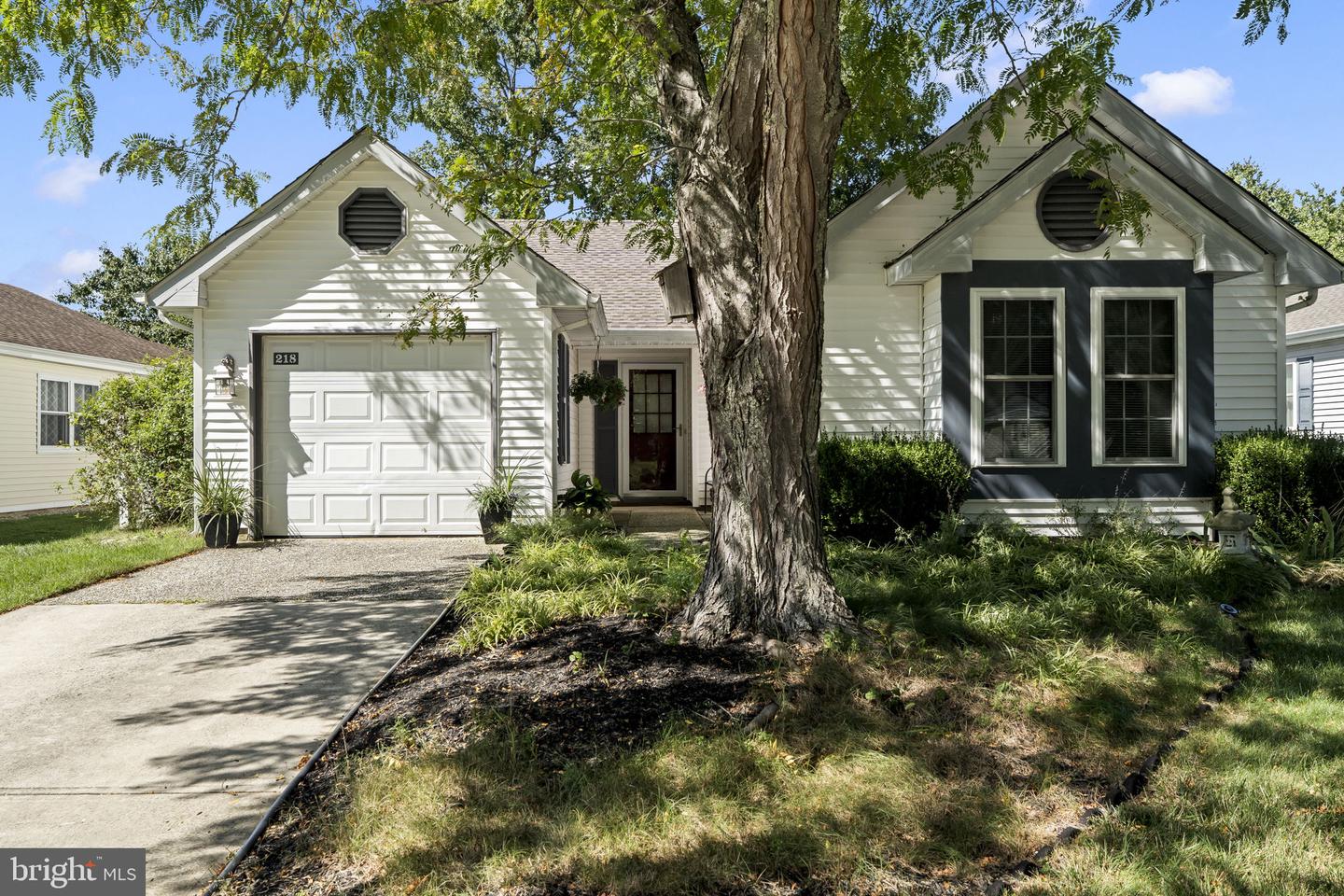 218 Lantern Pl — photo