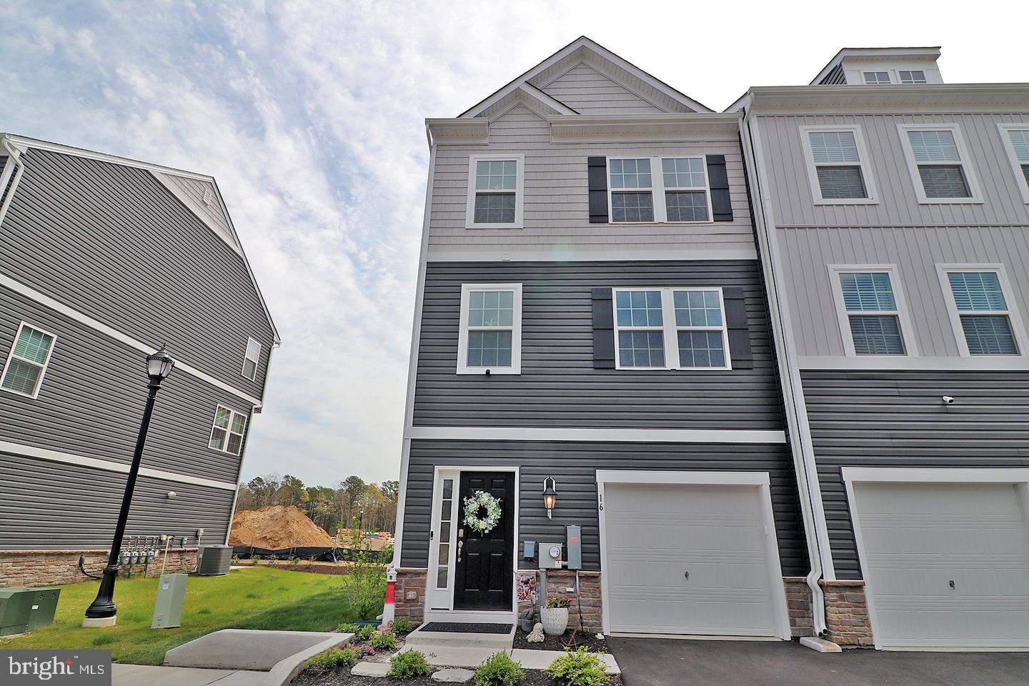 16 Baybreeze Dr — photo