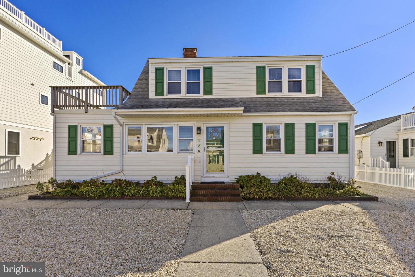 126 E Old Whaling Ln — photo