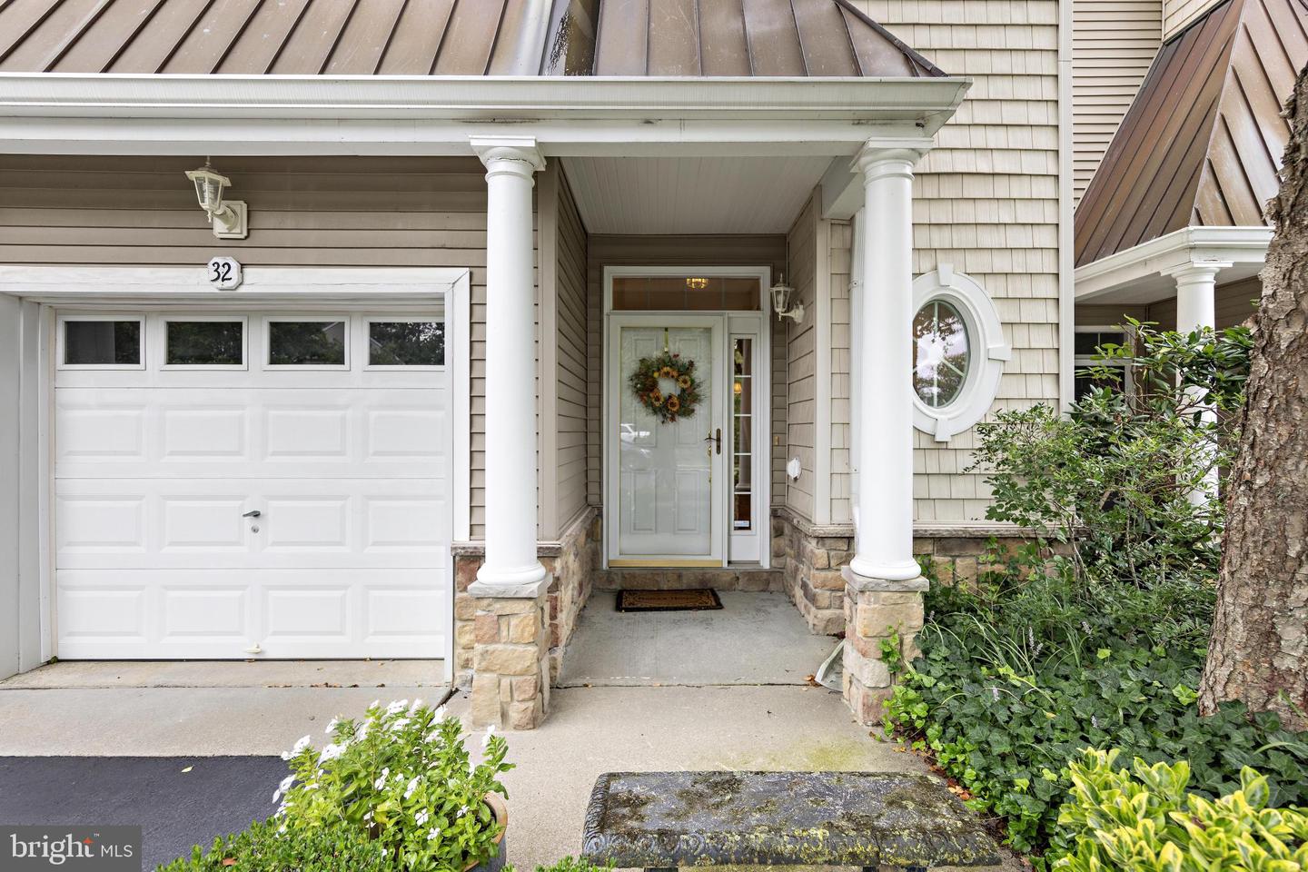 32 Windward Dr — photo