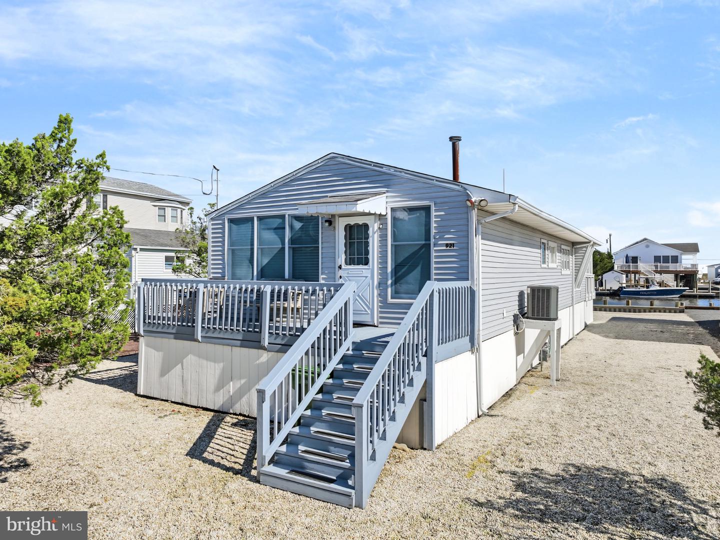 921 S Green St — photo