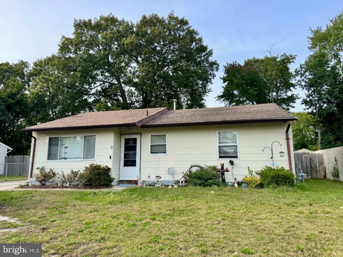 209 Lake Crystalbrook Dr — photo