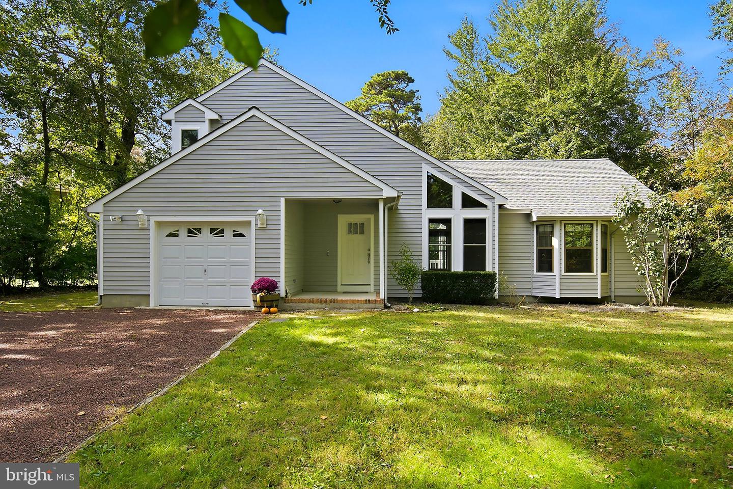 12 Champlain Ct — photo