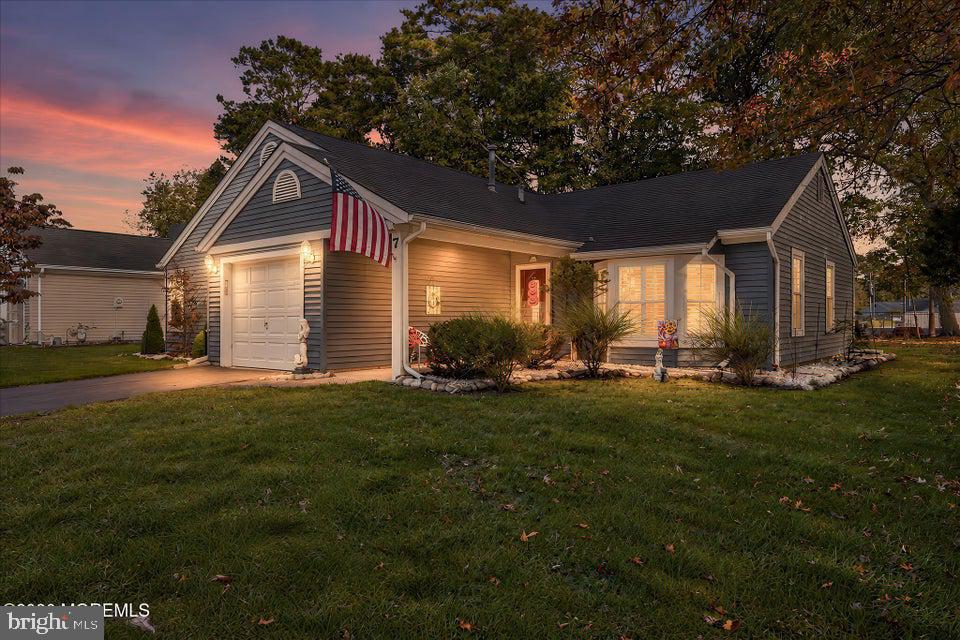 7 Portsmouth Dr — photo