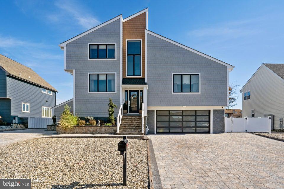 1210 Skimmer Ct — photo