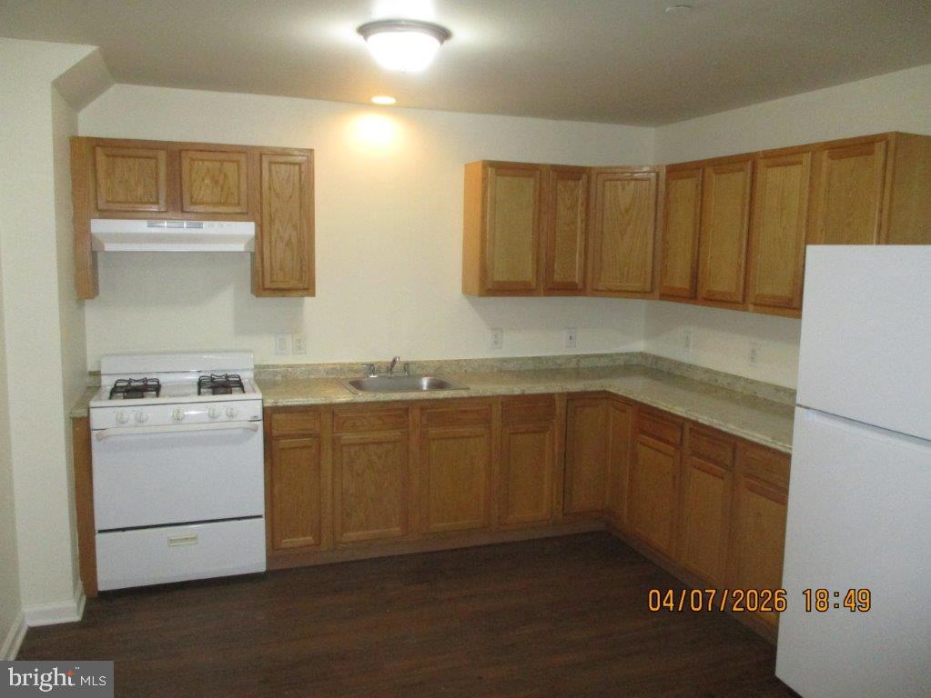469 Grieves Parkway — photo