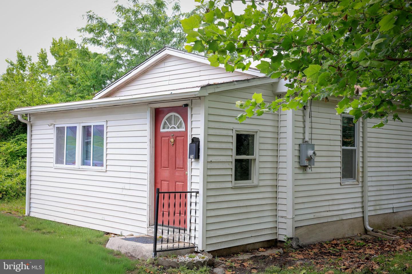 114 Deming Ave — photo