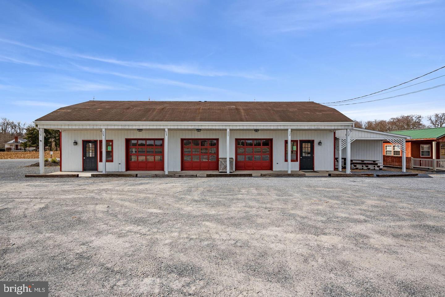 601-03 Quinton Marlboro — photo