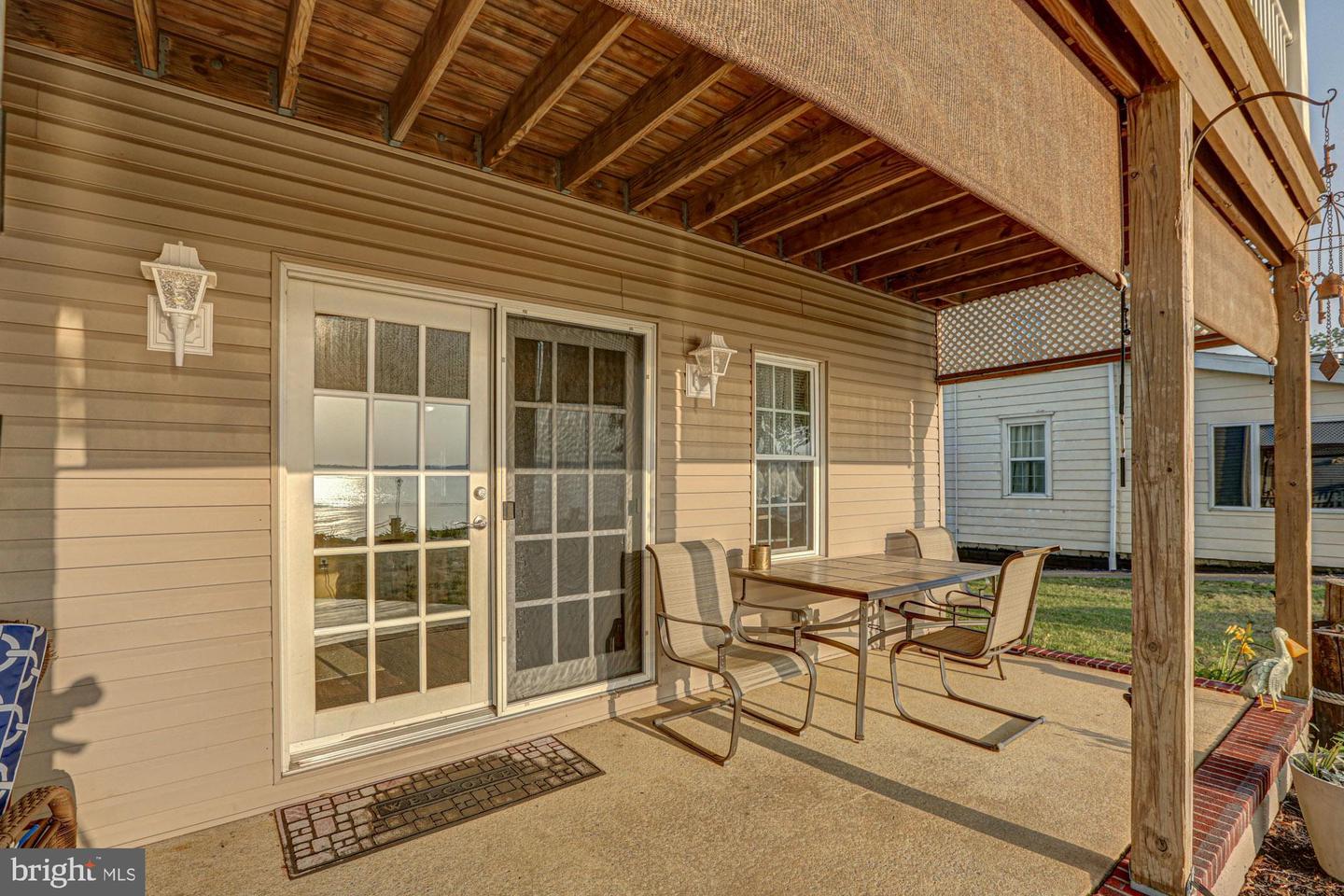 197 N River Dr — photo
