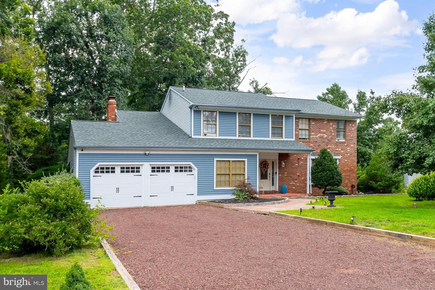1122 Rainbow Circle — photo