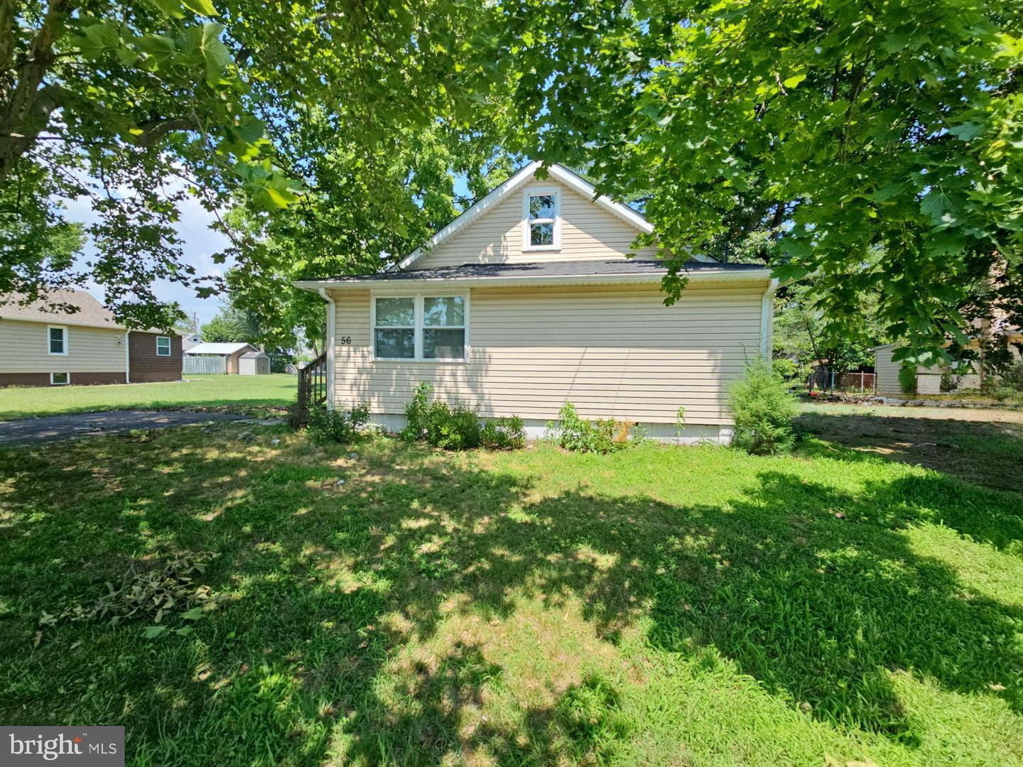 56 Harding Ave — photo