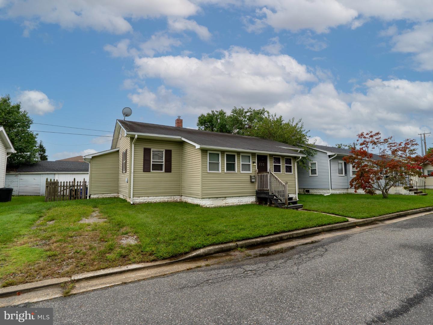 330 Jackson Ave — photo