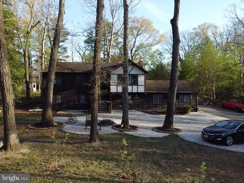 83 Oakland Dr — photo