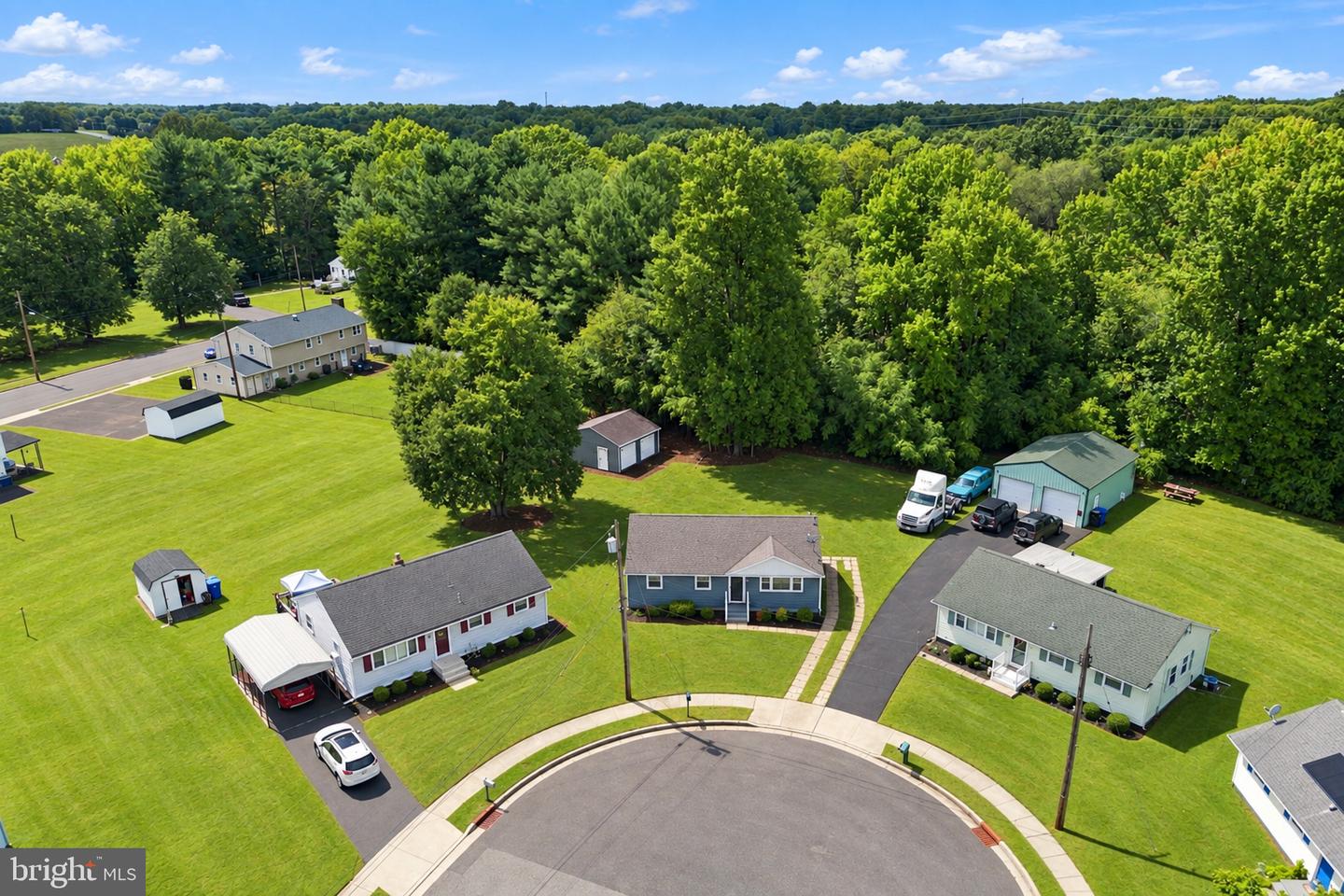20 Donna Dr — photo