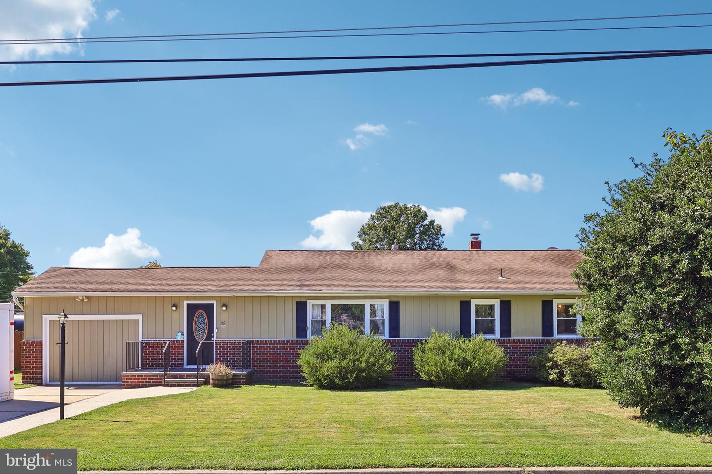 35 Eaton Rd — photo