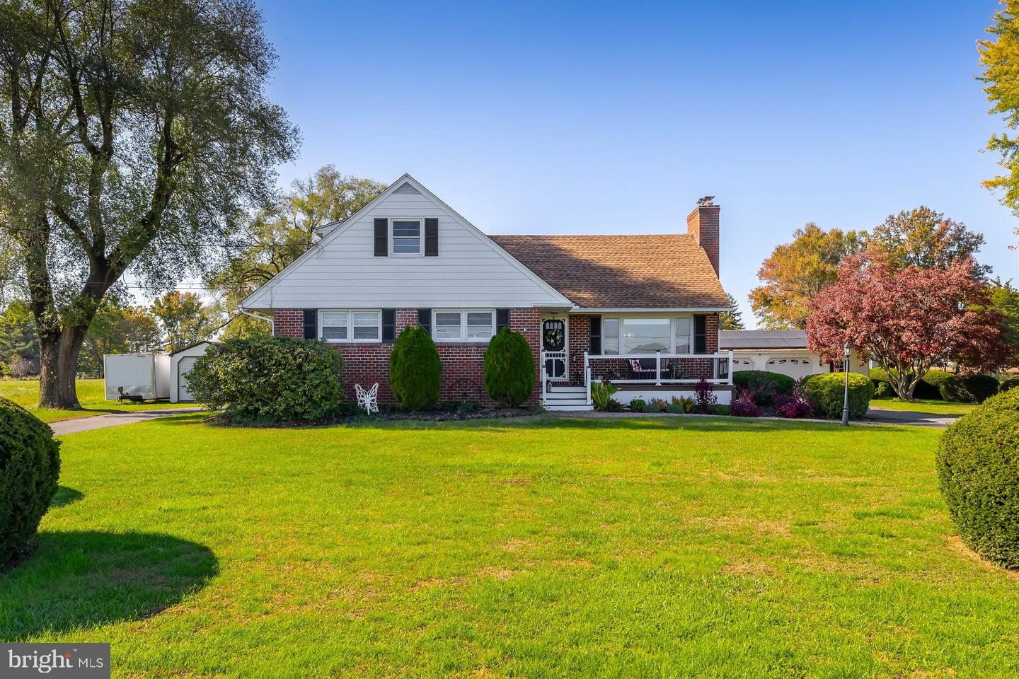 215 Compromise Rd — photo