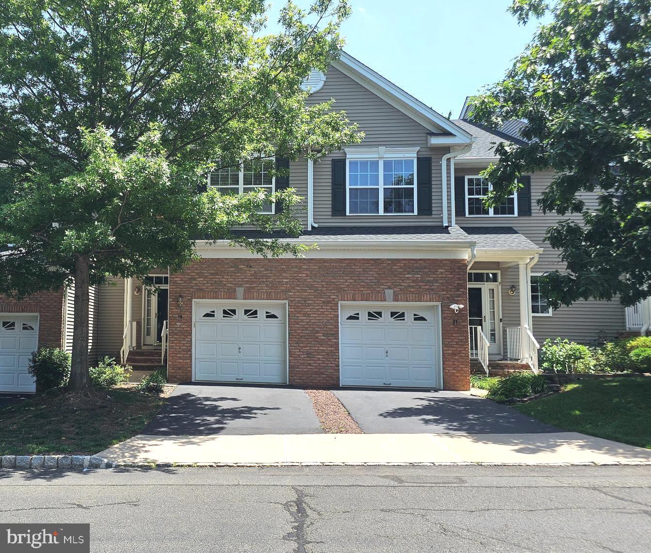 19 Hoover Ave — photo