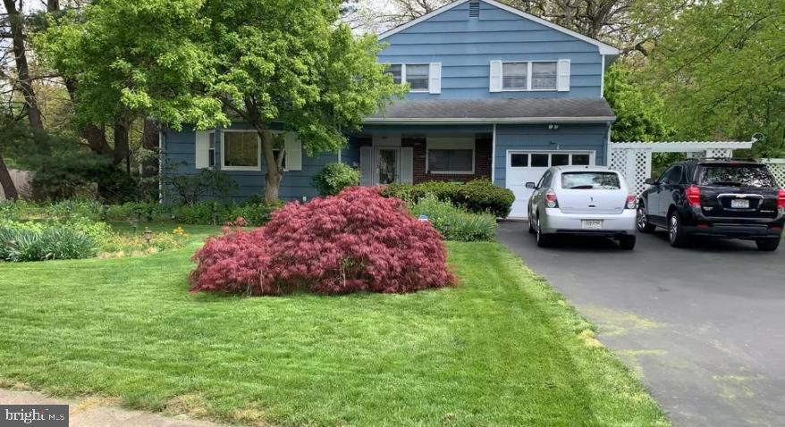 4 Denise Ct — photo