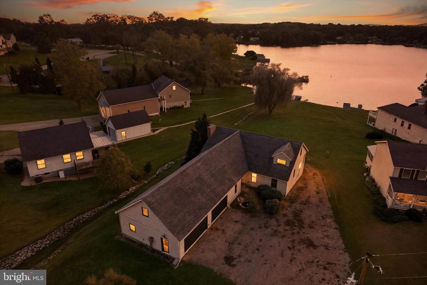 400 Lake Meade Dr — photo
