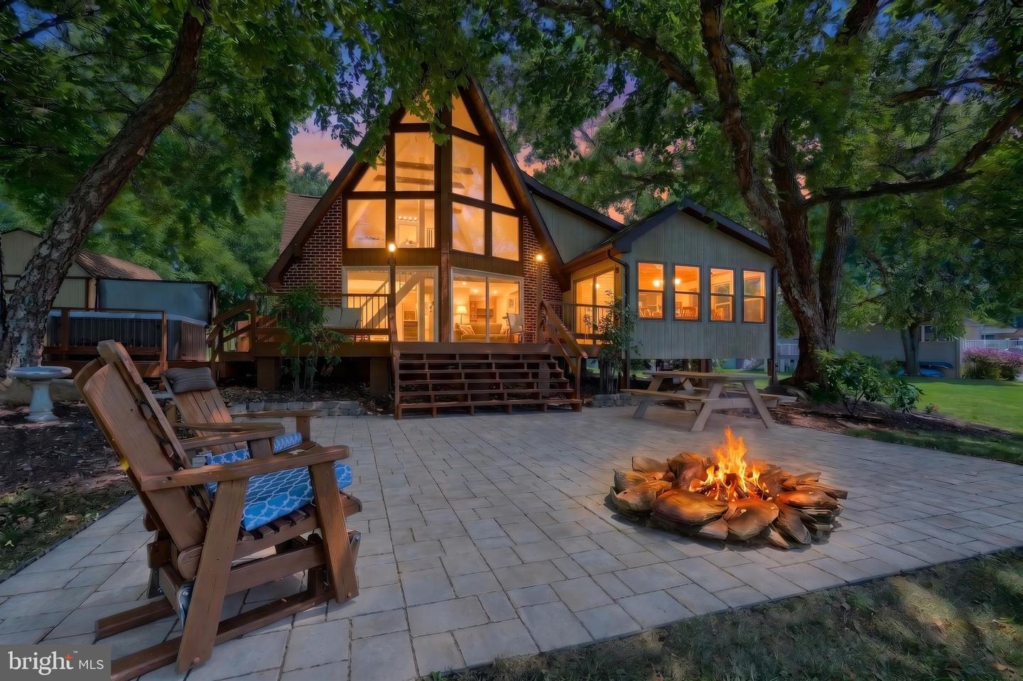 408 Lake Meade Dr — photo