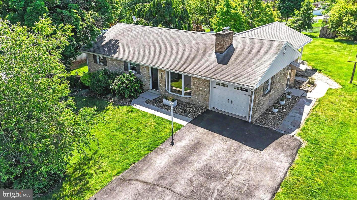 13 Ewell Dr — photo