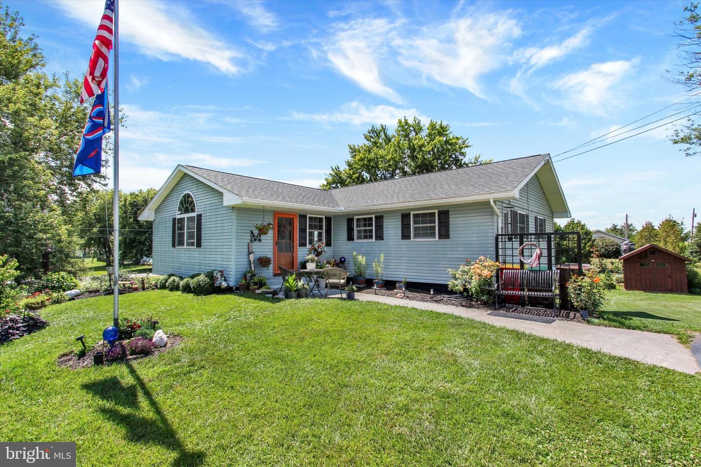 667 Grant Dr — photo