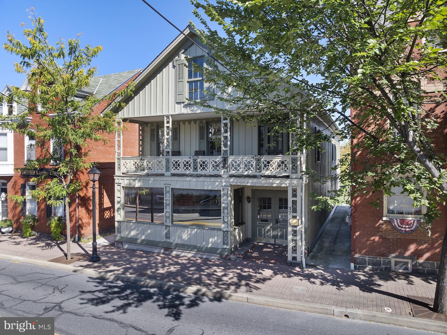 37 W Middle St — photo