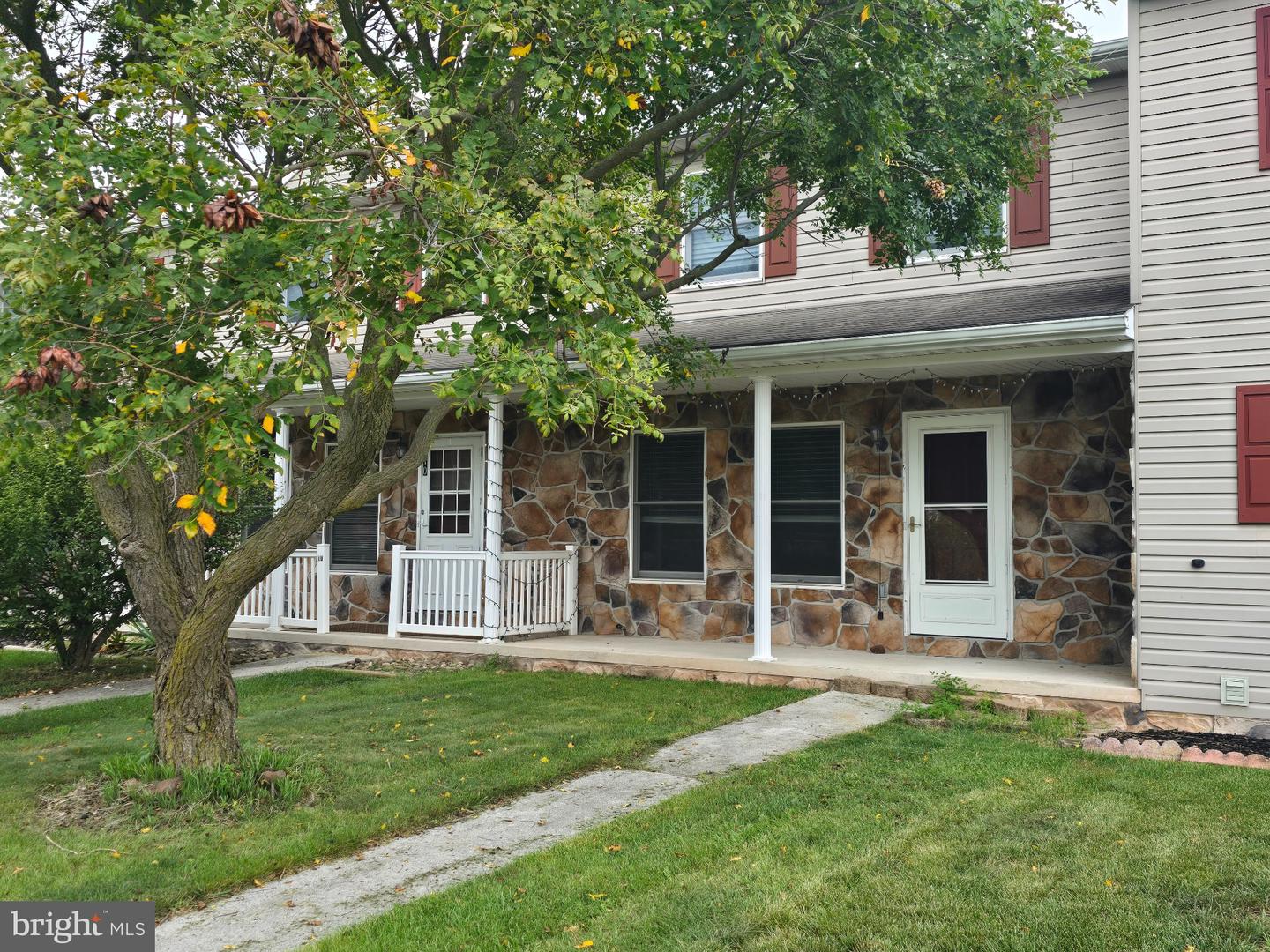 12 Homestead Dr — photo