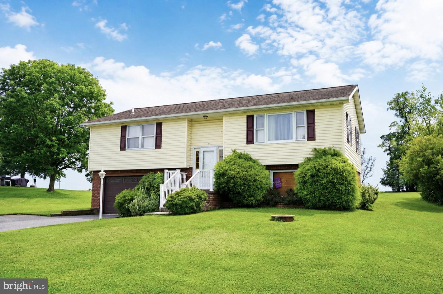 533 Grant Dr — photo