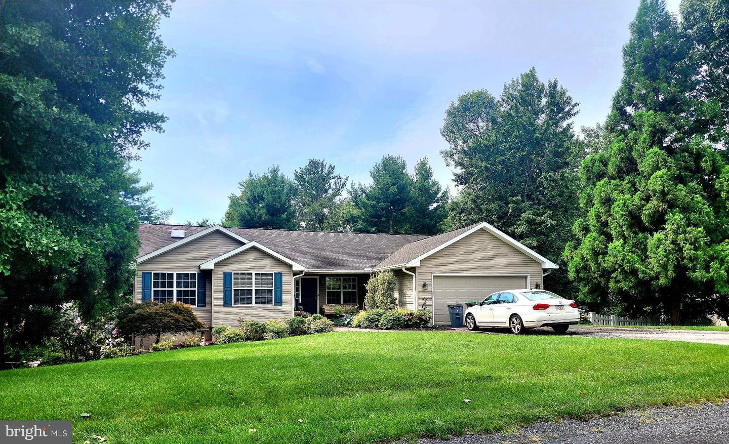 15 Treetop Trl — photo