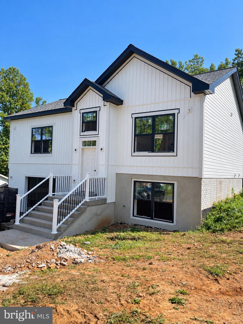 15 Hilltop Trl — photo