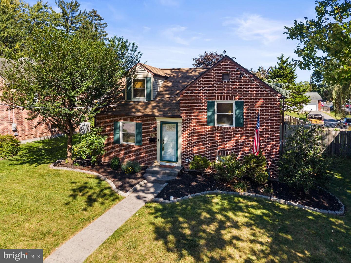 257 Highland Ave — photo