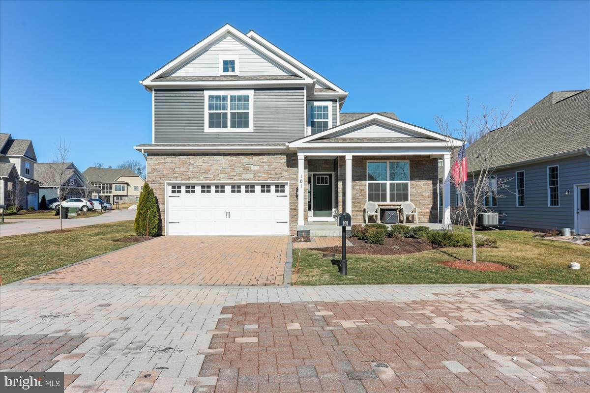 101 Brookside Ln — photo