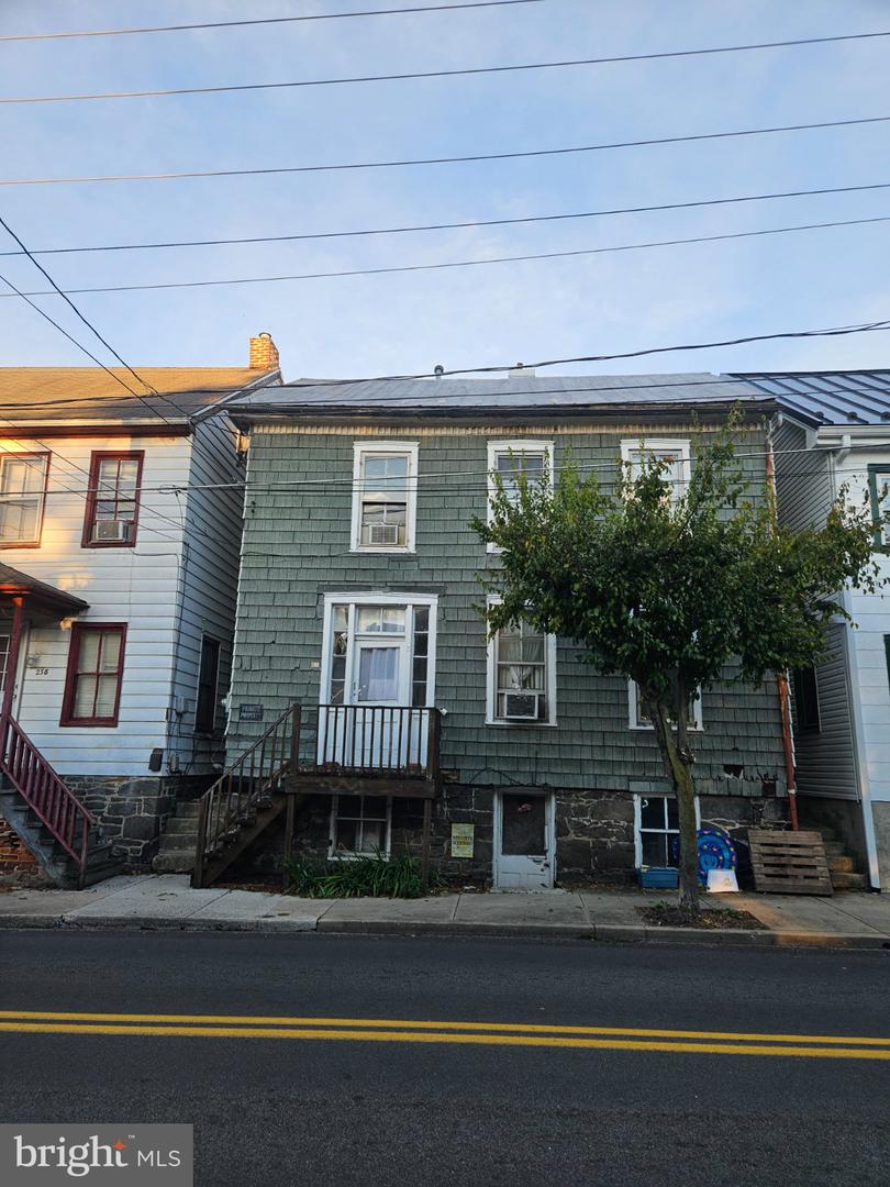 240 S Washington St — photo