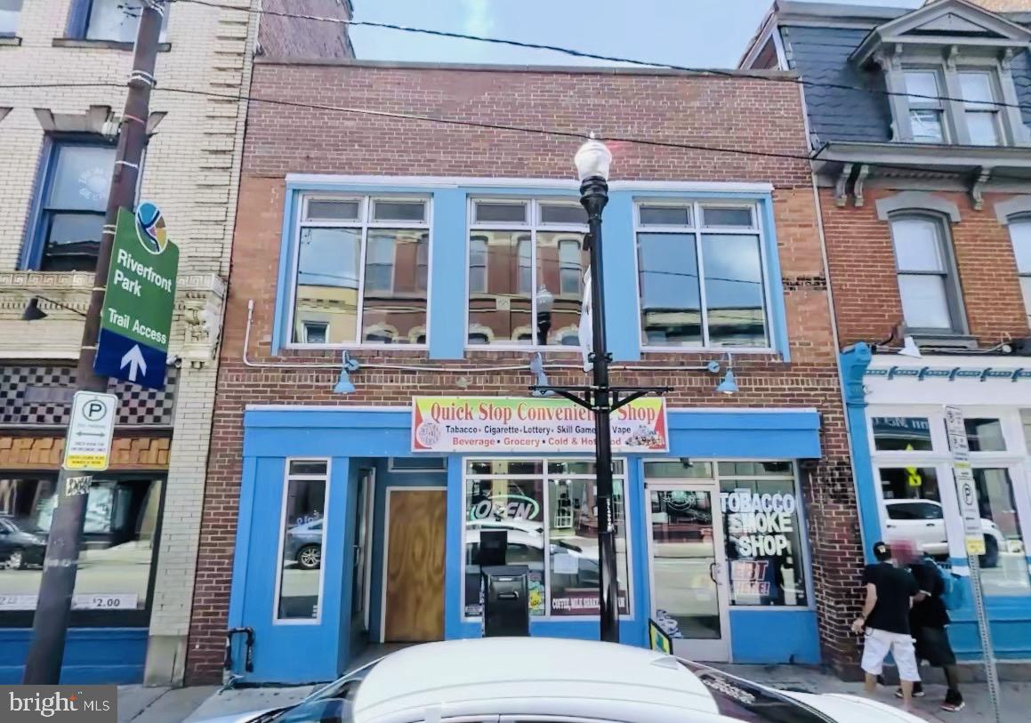 1506 E Carson St — photo