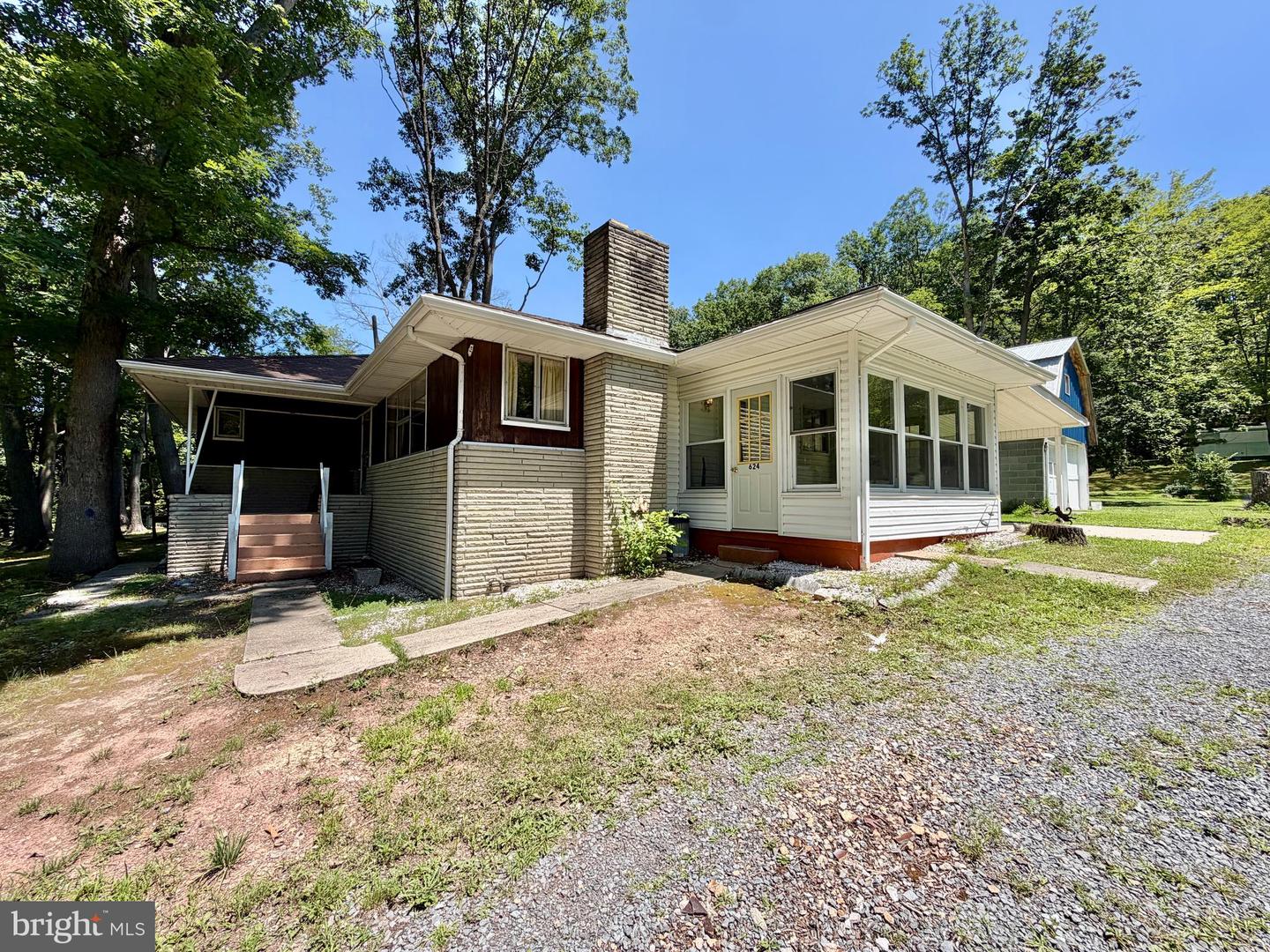 624 Raystown Road — photo