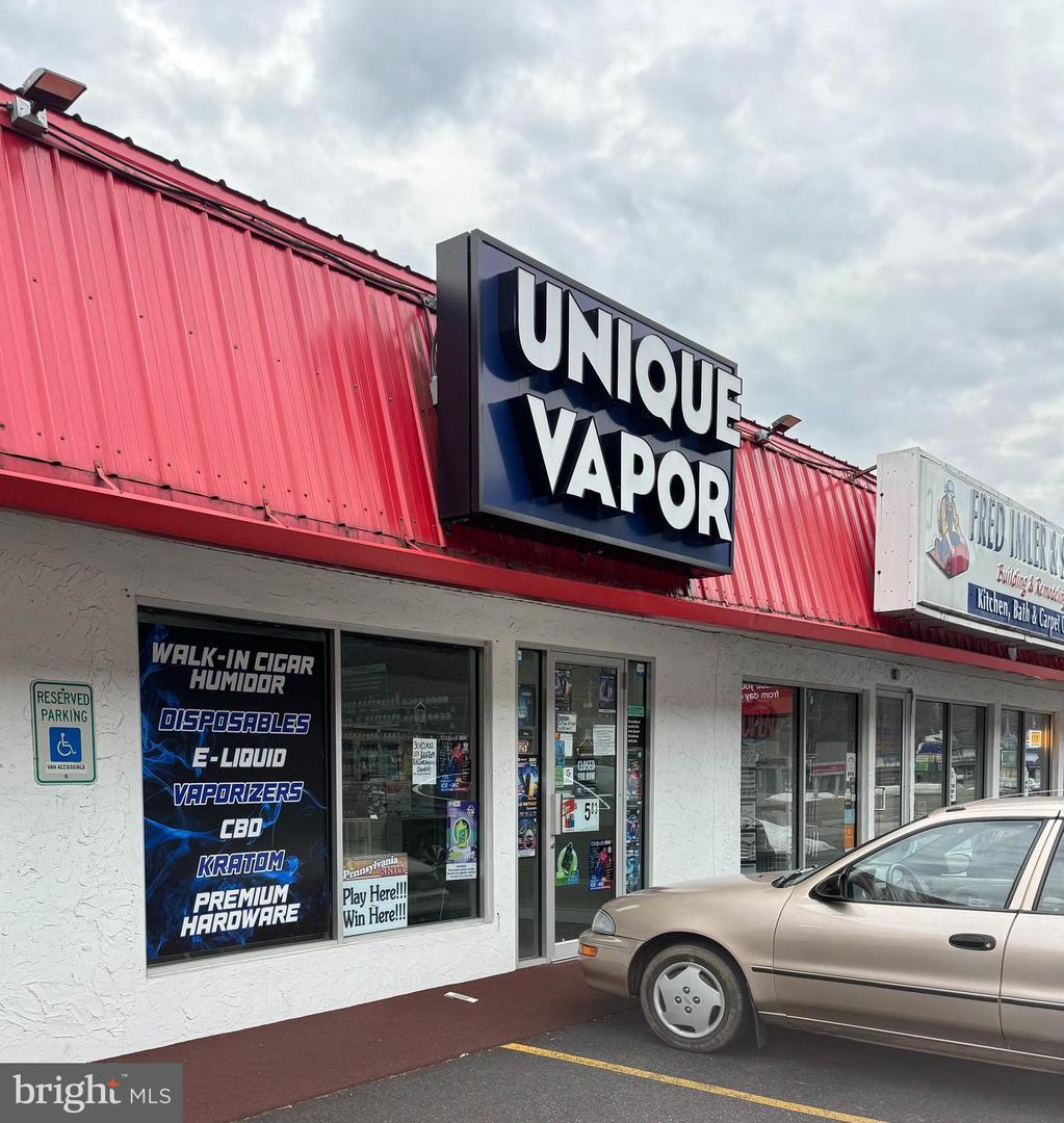 9528 Lincoln Hwy #4 — photo